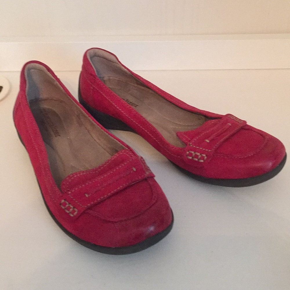 Women’s Naturalizer Flats